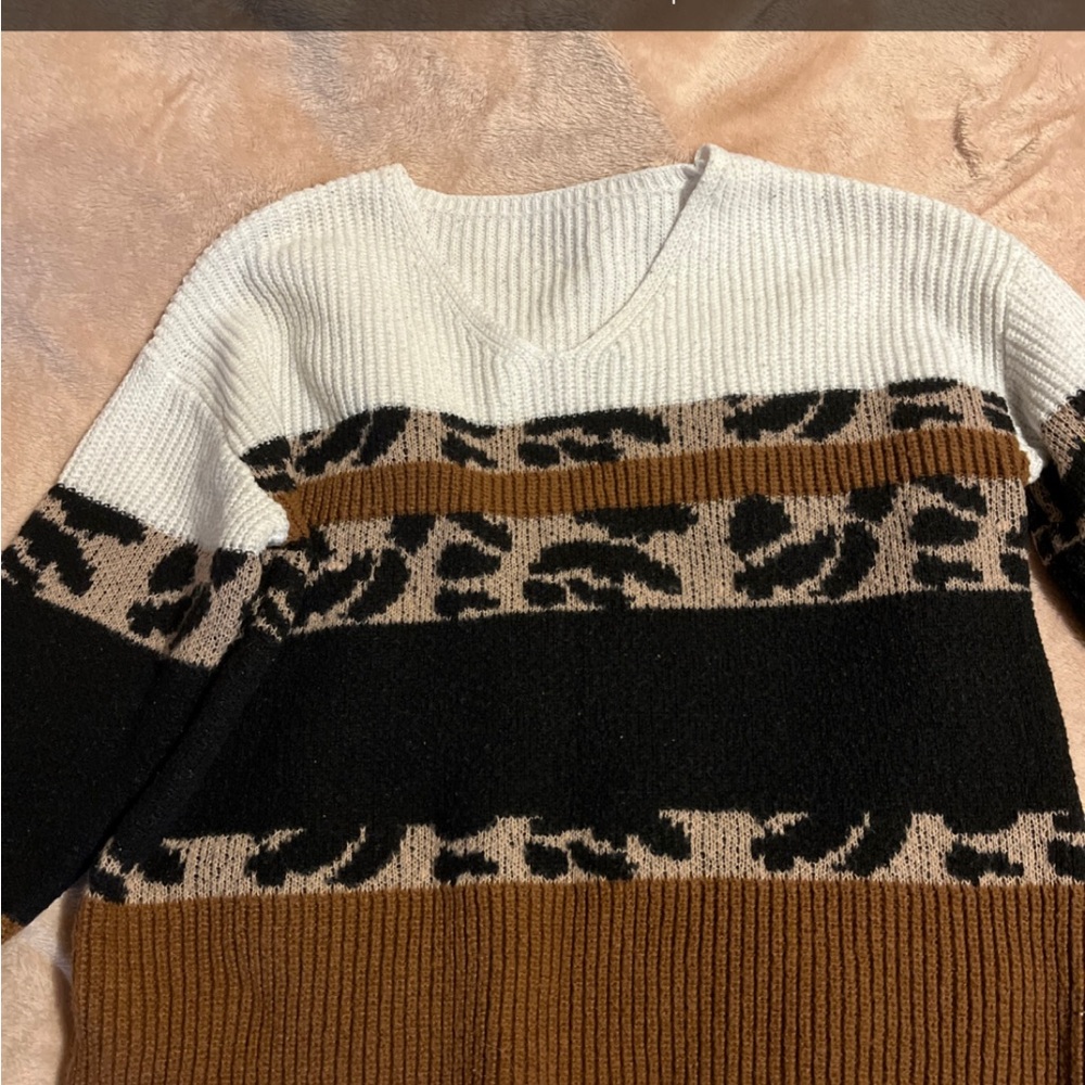 SHEIN Leopard Pattern V-Neck Sweater - Black, Brown, White